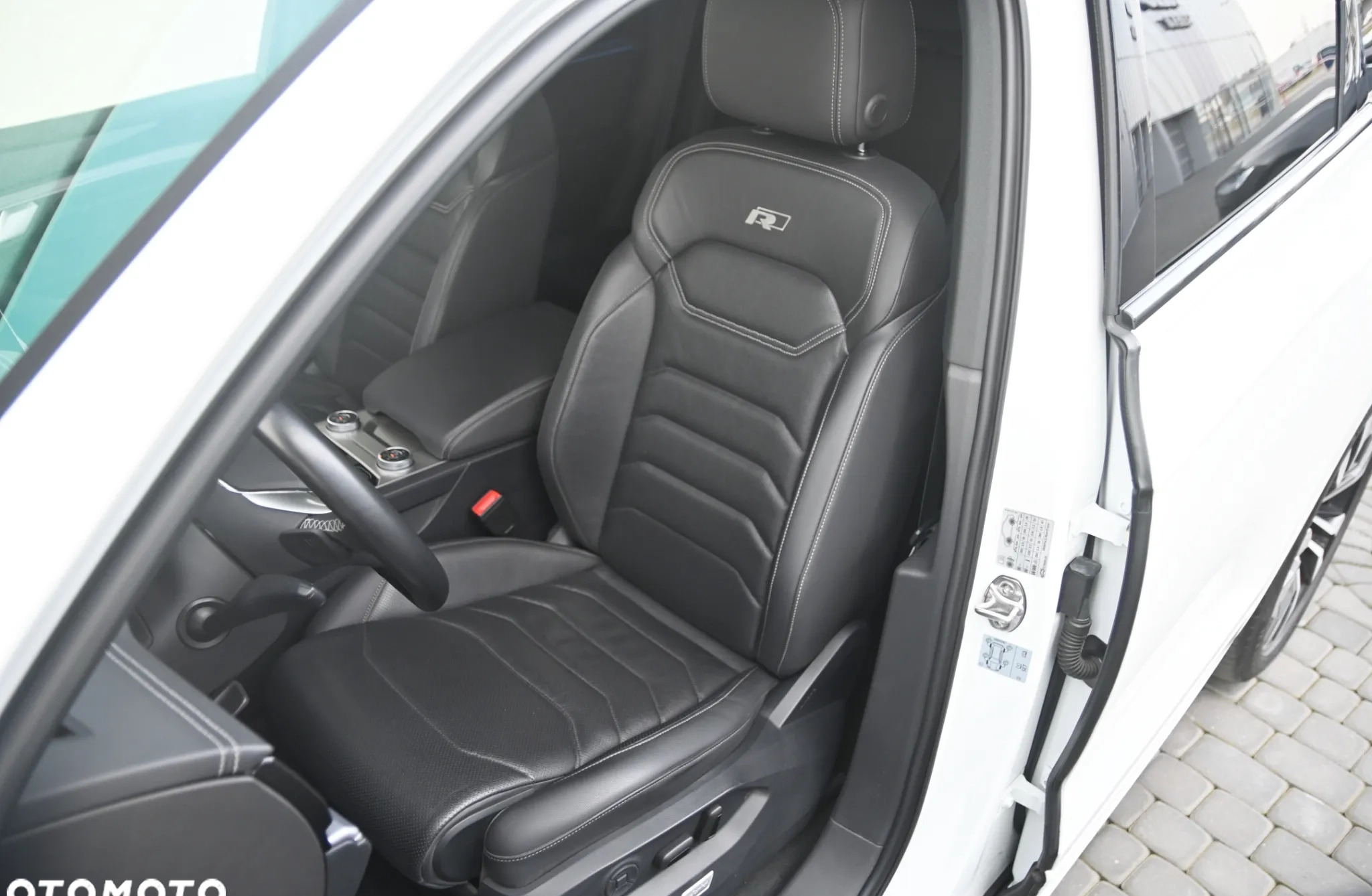 Volkswagen Touareg cena 279900 przebieg: 109252, rok produkcji 2019 z Siechnice małe 667